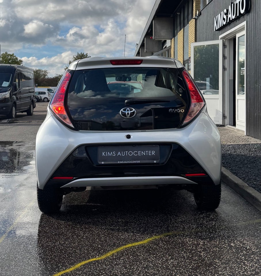 Toyota Aygo 1,0 VVT-i x-press x-touch 5d