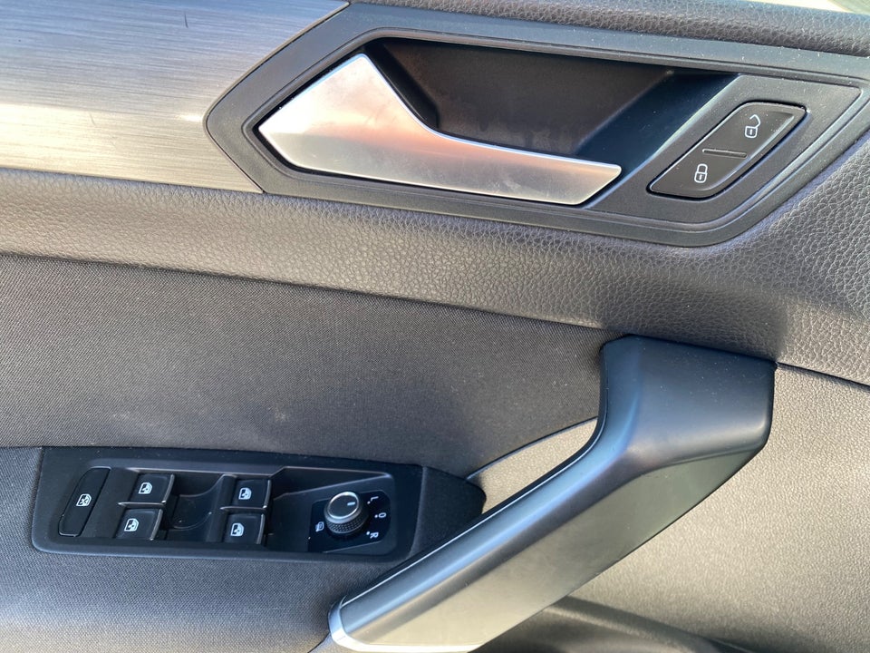 VW Touran 1,6 TDi 115 Comfortline Van 5d