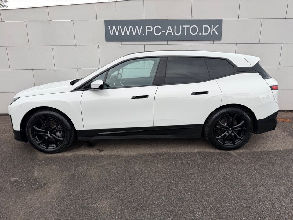 BMW iX xDrive40 Fully Charged 5d