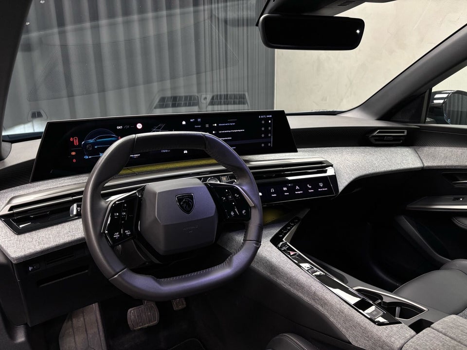 Peugeot e-3008 77 Allure 5d