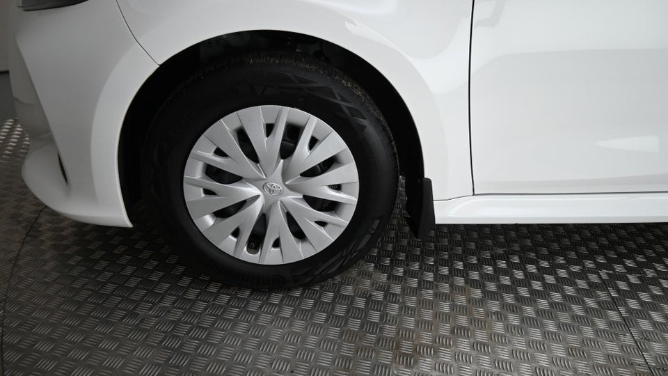 Toyota Yaris 1,5 Hybrid H3 e-CVT 5d