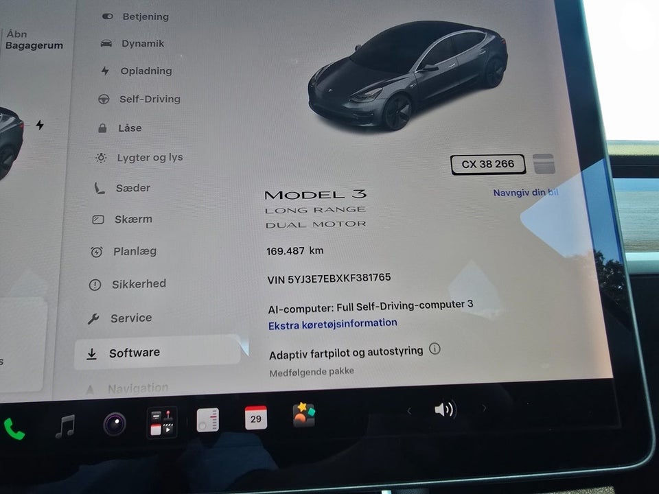 Tesla Model 3 Long Range AWD 4d