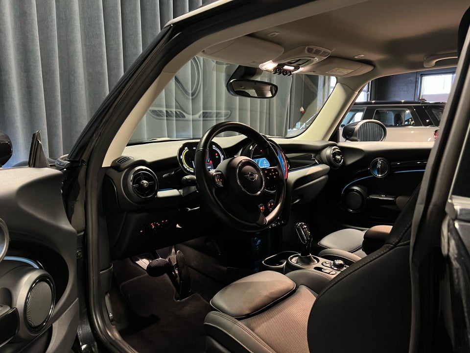 MINI Cooper SE Edition Premium Plus 3d