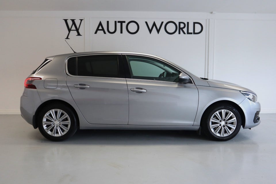 Peugeot 308 1,6 BlueHDi 120 Allure Sky 5d