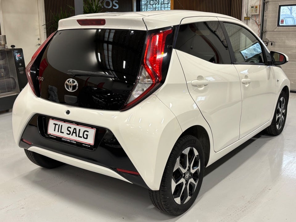 Toyota Aygo 1,0 VVT-i x-cellence 5d