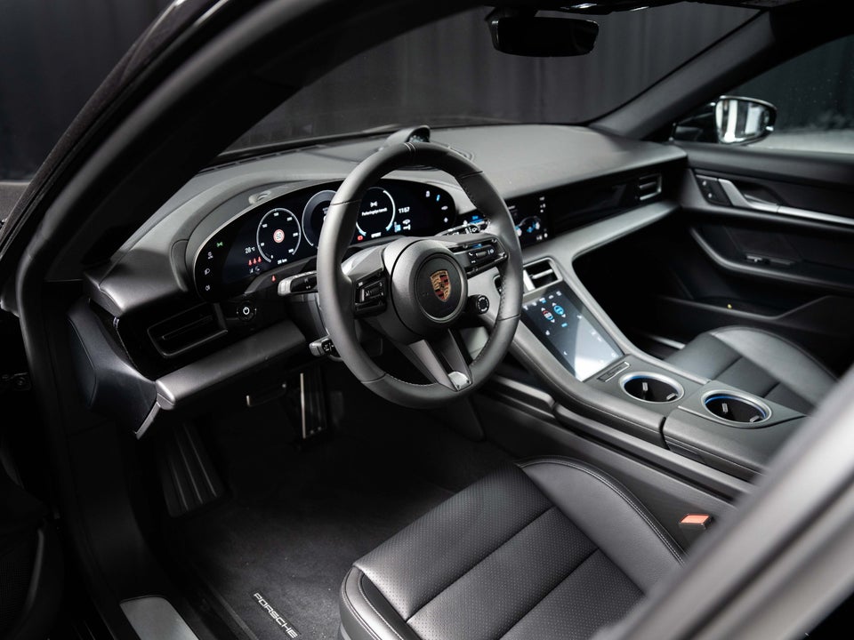 Porsche Taycan 4 Performance+ Cross Turismo 5d