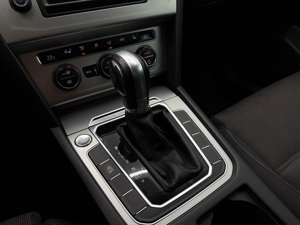 VW Passat 2,0 TDi 150 R-line Variant DSG 5d