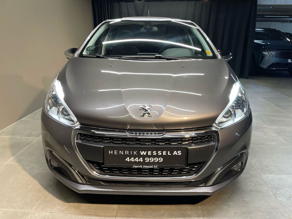 Peugeot 208 1,2 PureTech 82 Selection Sky 5d