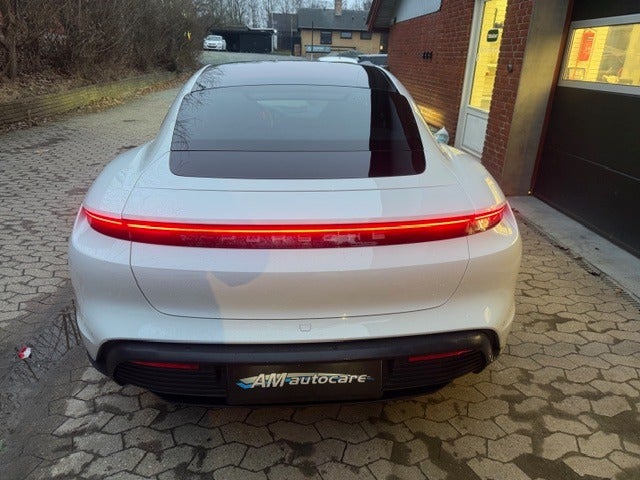 Porsche Taycan Performance+ 4d