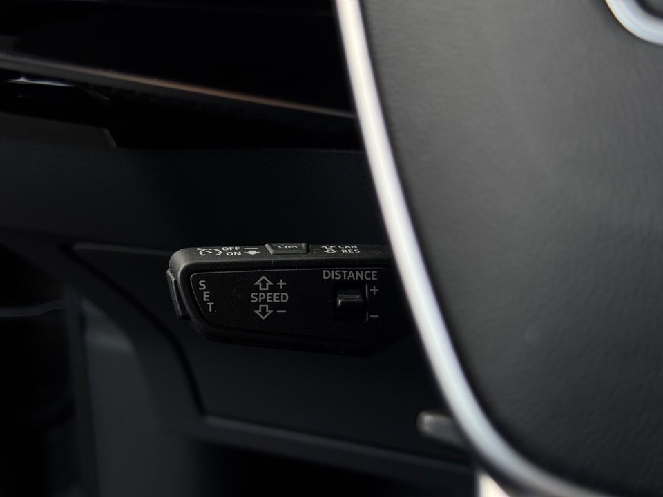 Audi Q8 e-tron 55 S-line quattro 5d