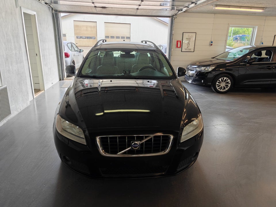 Volvo V70 2,5 T Momentum 5d