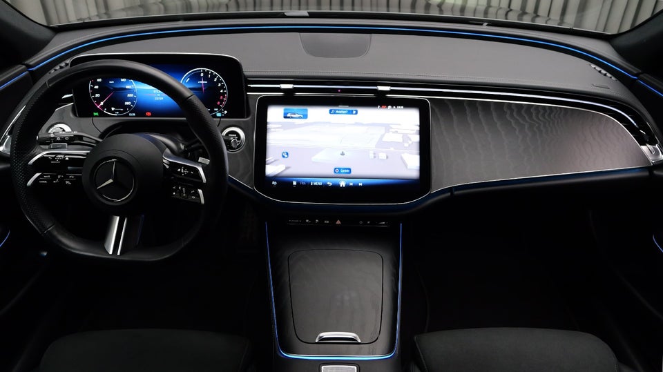 Mercedes E300 de 2,0 AMG Line stc. aut. 4Matic 5d