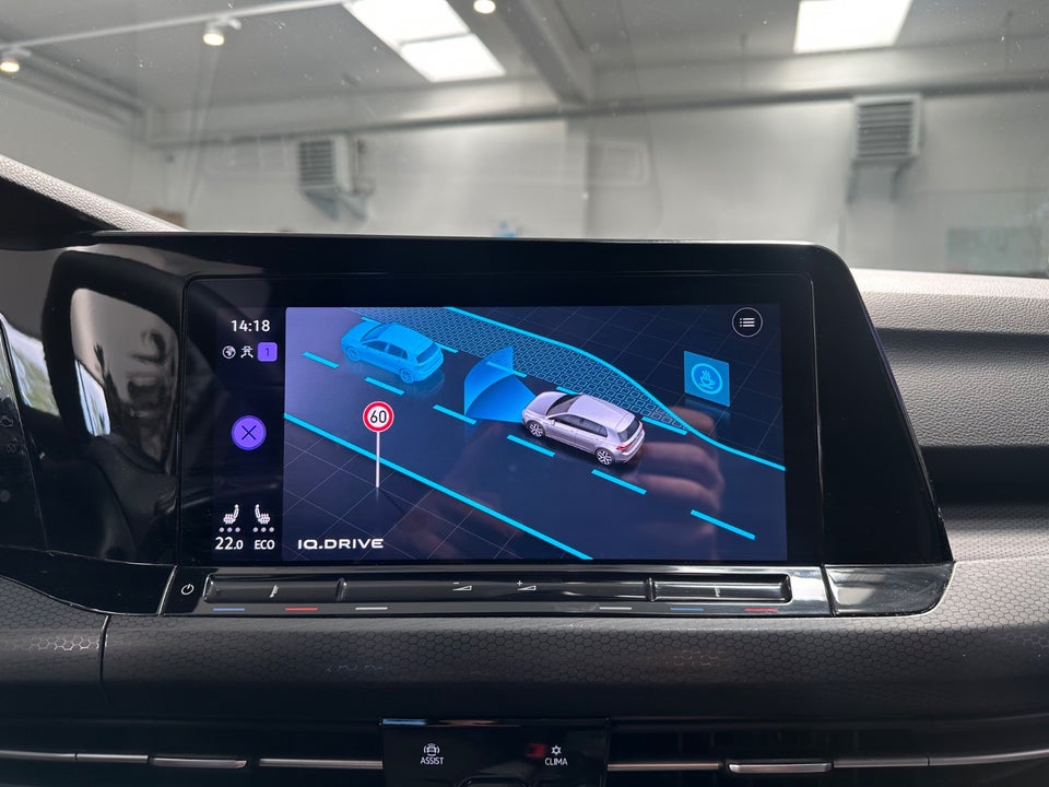 VW Golf VIII 1,4 GTE DSG 5d