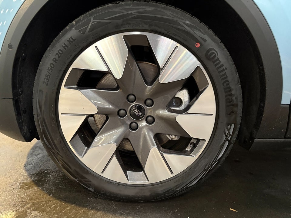 Ford Explorer 77 Premium Extended Range 5d