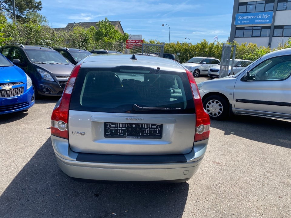 Volvo V50 1,6 Kinetic 5d