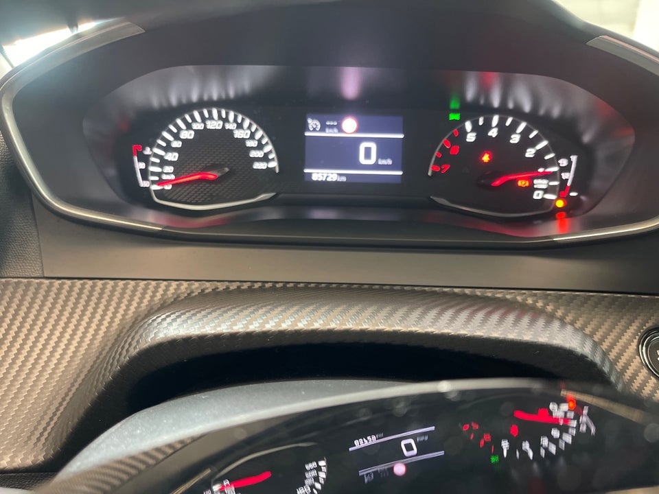Peugeot 208 1,2 PureTech 100 Allure 5d