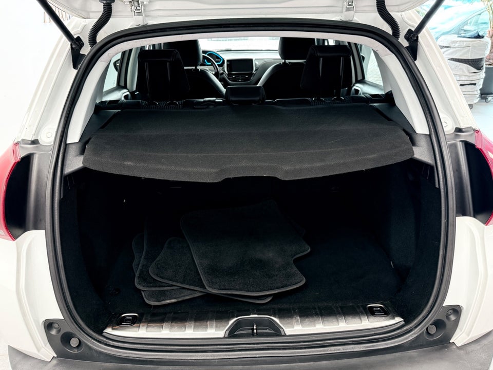 Peugeot 2008 1,6 BlueHDi 100 Allure 5d