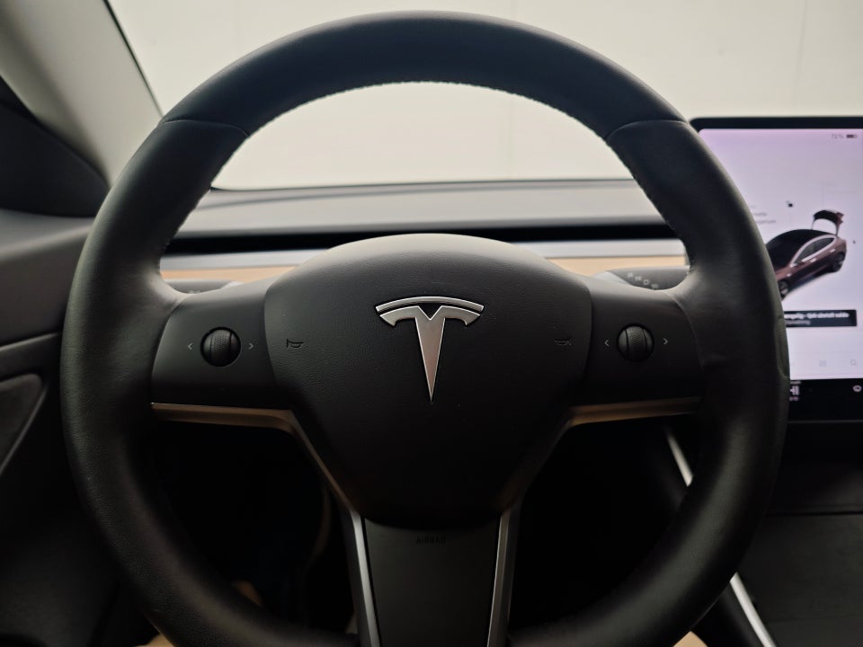 Tesla Model 3 Standard Range+ RWD 4d
