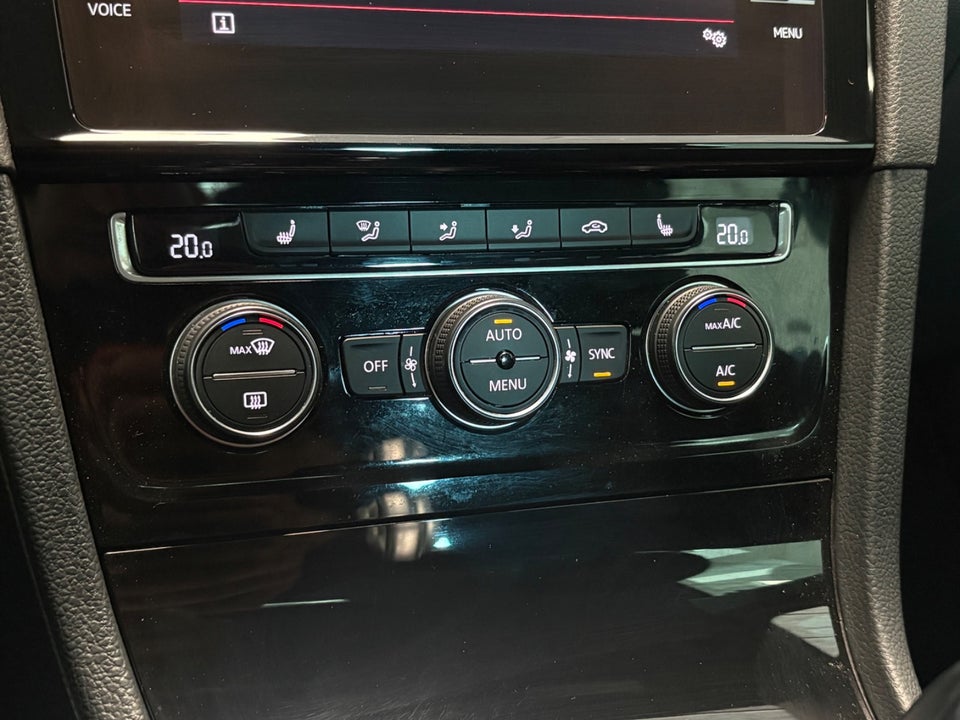 VW Golf VII 2,0 GTi Performance DSG 5d