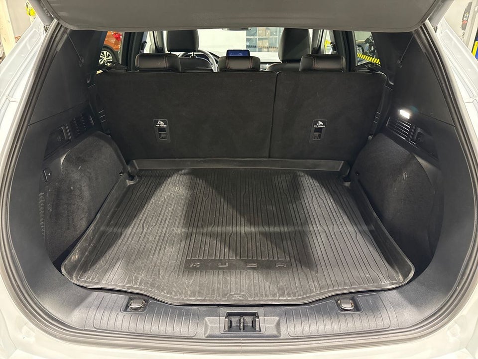 Ford Kuga 2,5 PHEV ST-Line X CVT 5d