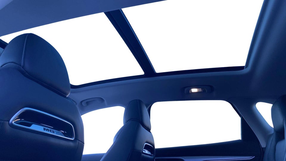 MG Marvel R Luxury 5d