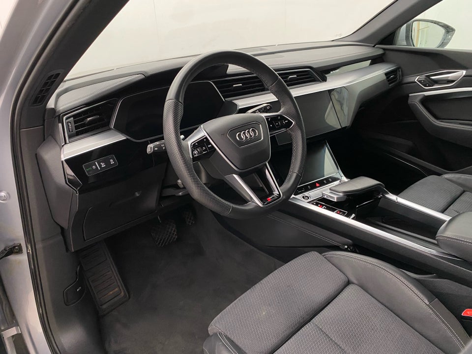 Audi e-tron 50 quattro 5d