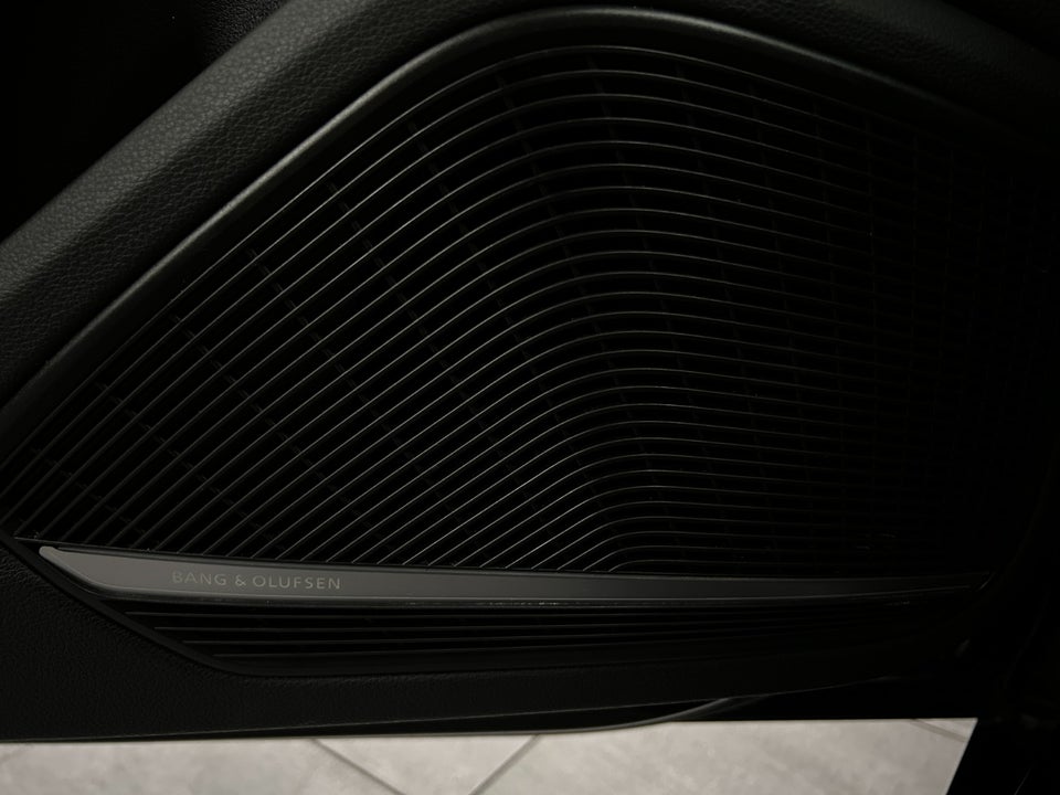 Audi A4 40 TDi Avant S-tr. 5d