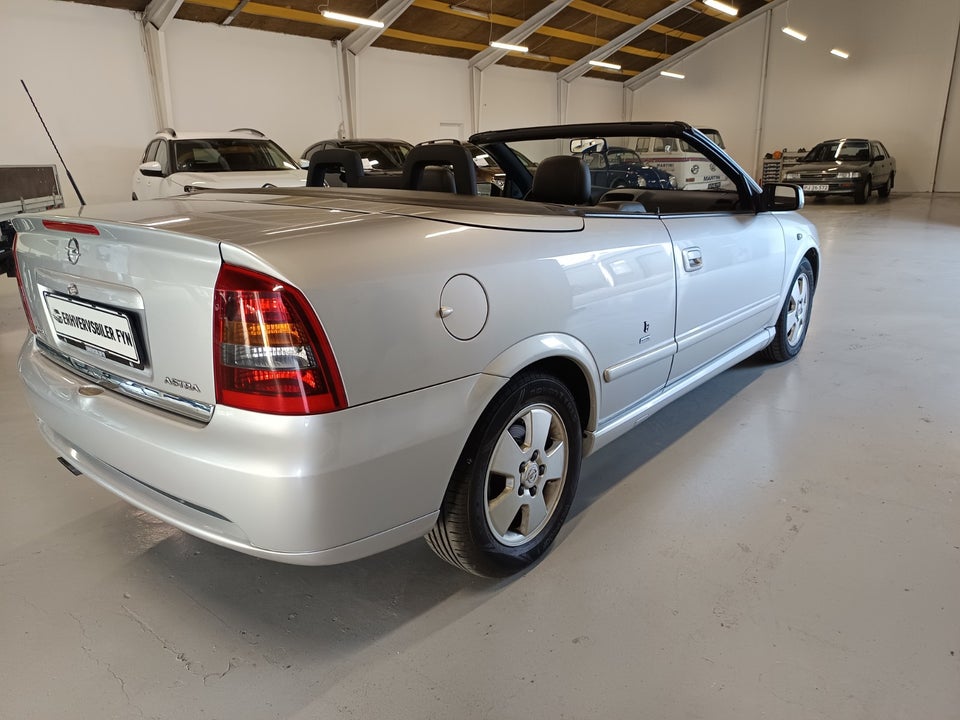 Opel Astra 1,8 16V Bertone Cabriolet 2d