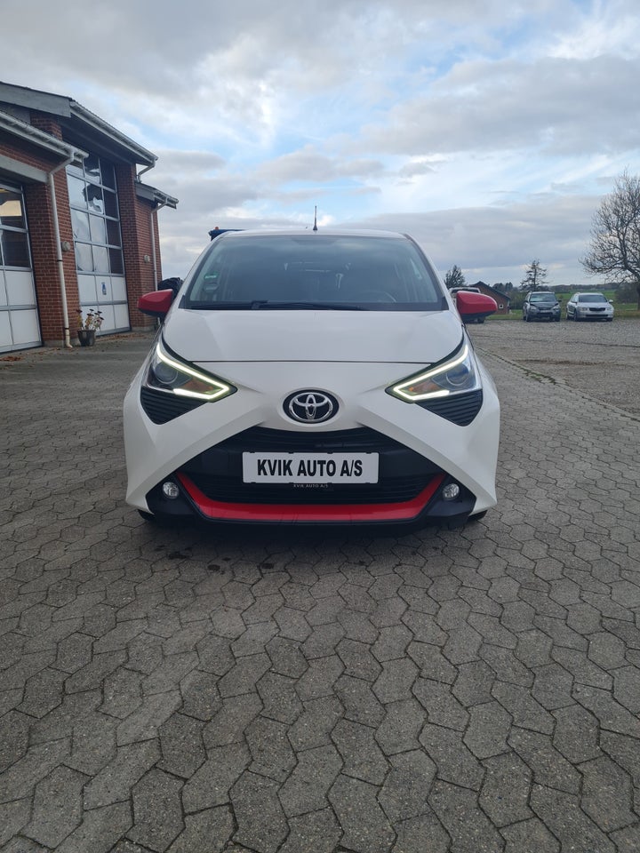 Toyota Aygo 1,0 VVT-i x-cellence 5d