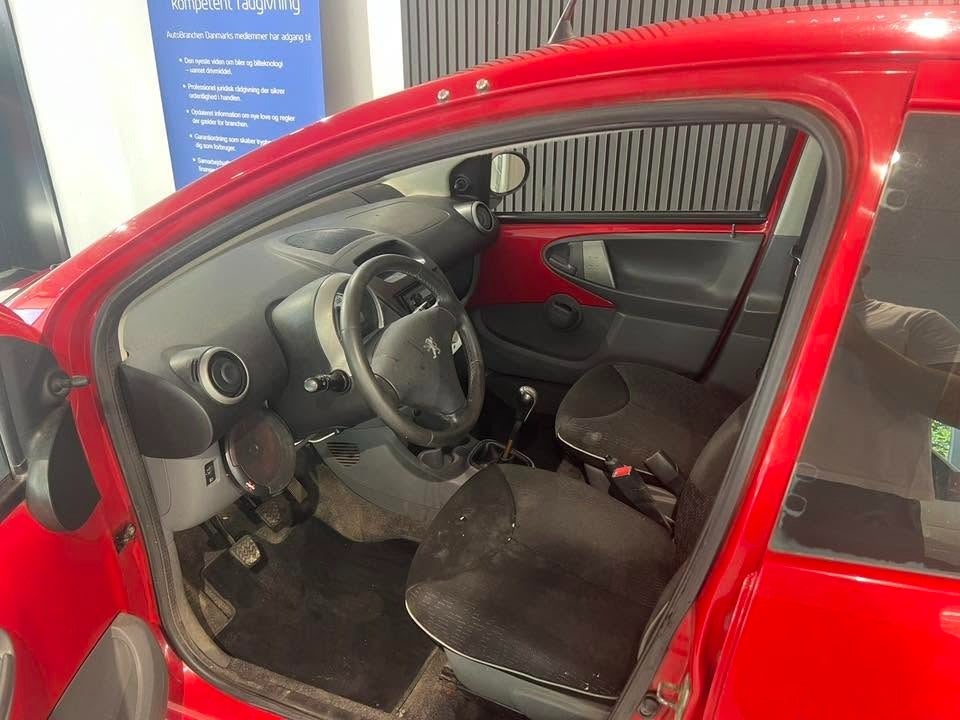 Peugeot 107 1,0 Cool 5d