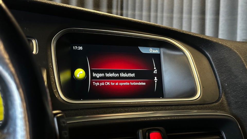 Volvo V40 1,6 D2 115 Momentum aut. 5d
