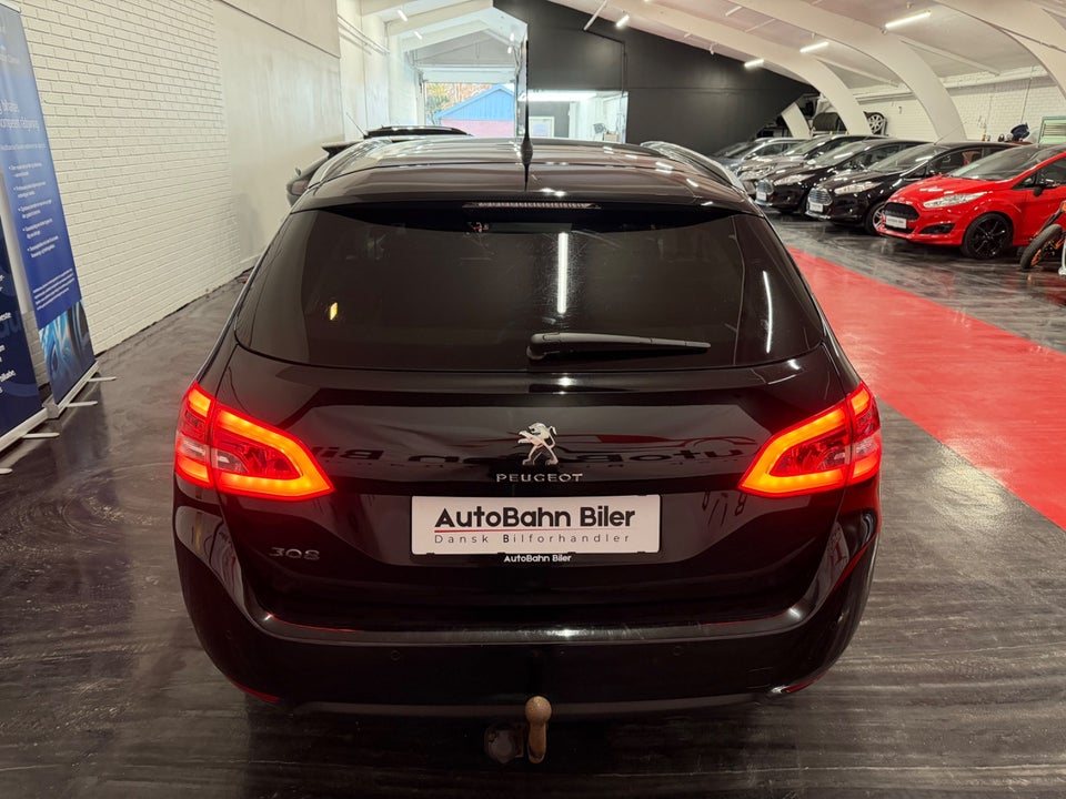 Peugeot 308 1,5 BlueHDi 130 Allure+ Sky SW 5d