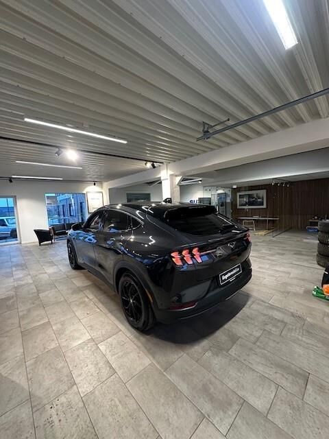 Ford Mustang Mach-E 70 Premium Standard Range 5d