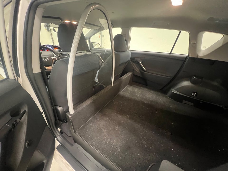 Toyota Sportsvan 1,6 D-4D T1 5d