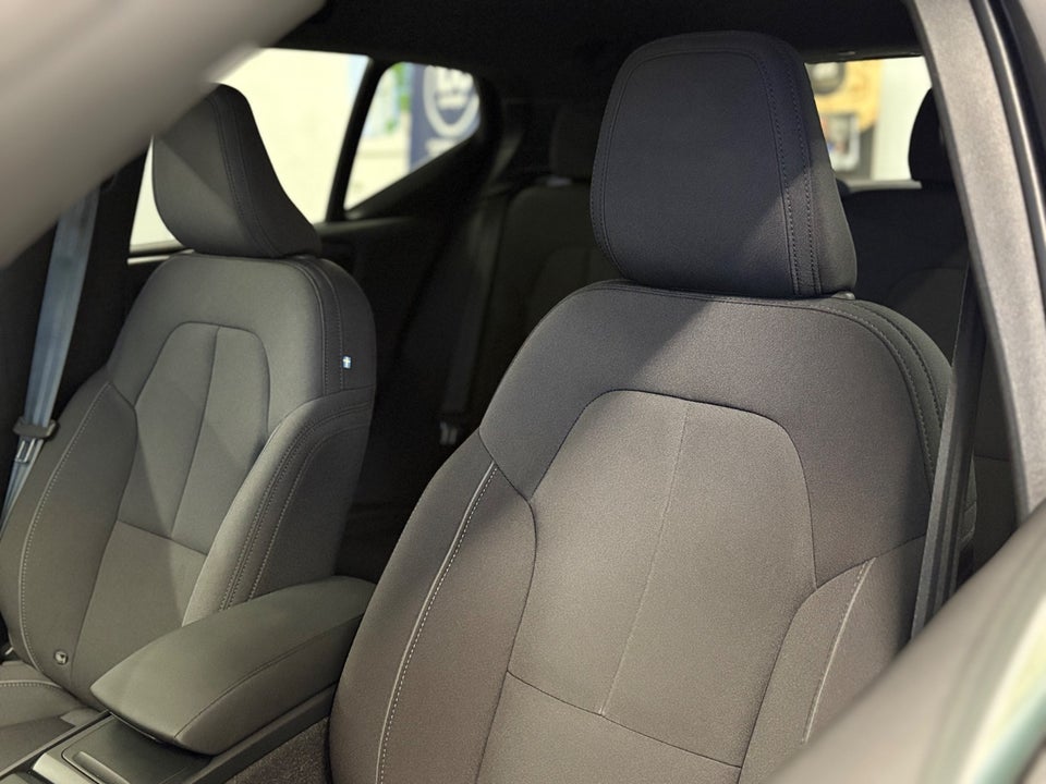 Volvo EX40 Extended Range Core 5d