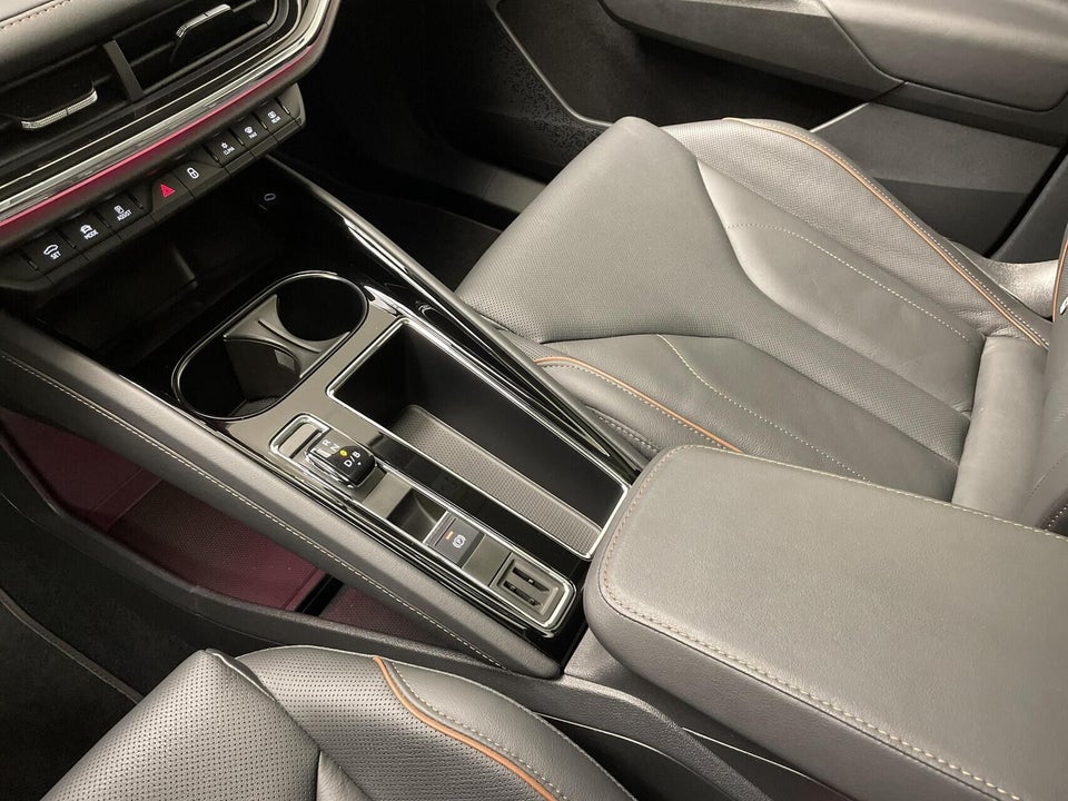 Skoda Enyaq 60 iV Suite 5d