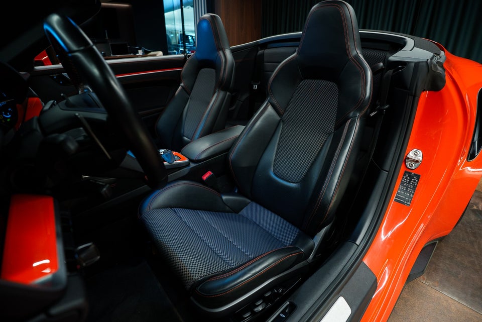 Porsche 911 Turbo S 3,8 Cabriolet PDK 2d