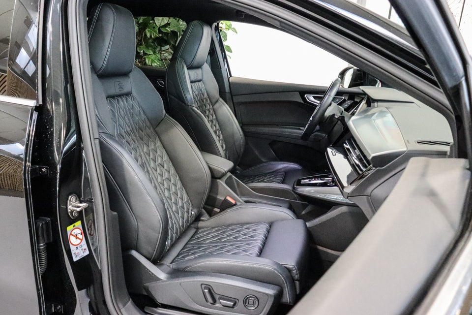 Audi Q4 e-tron 50 S-line quattro 5d