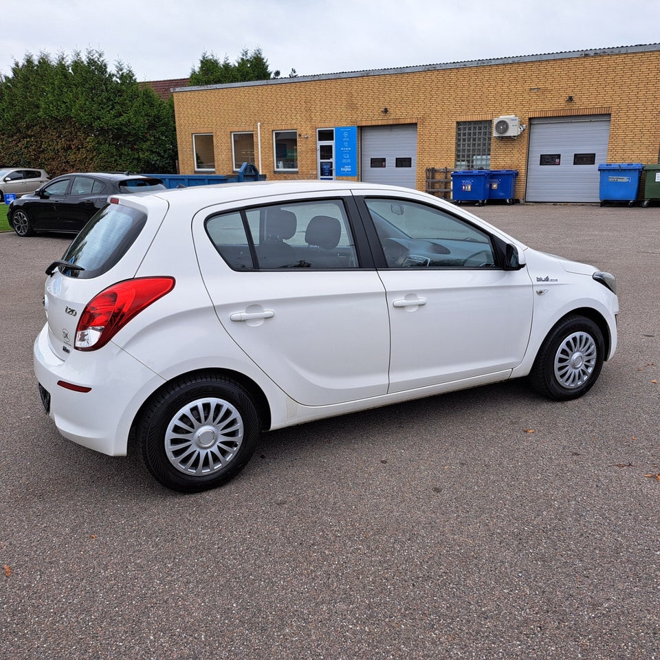 Hyundai i20 1,1 CRDi 75 Classic Eco 5d