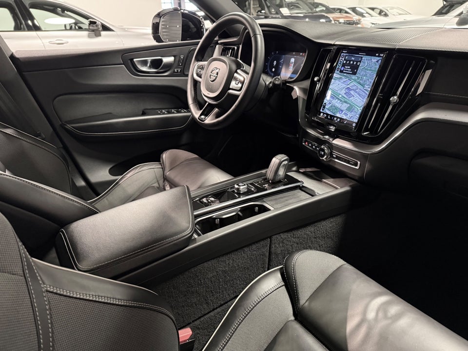 Volvo XC60 2,0 T6 ReCharge R-Design aut. AWD 5d