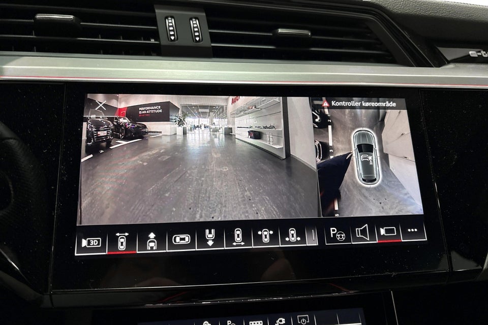 Audi Q8 e-tron 55 S-line quattro 5d