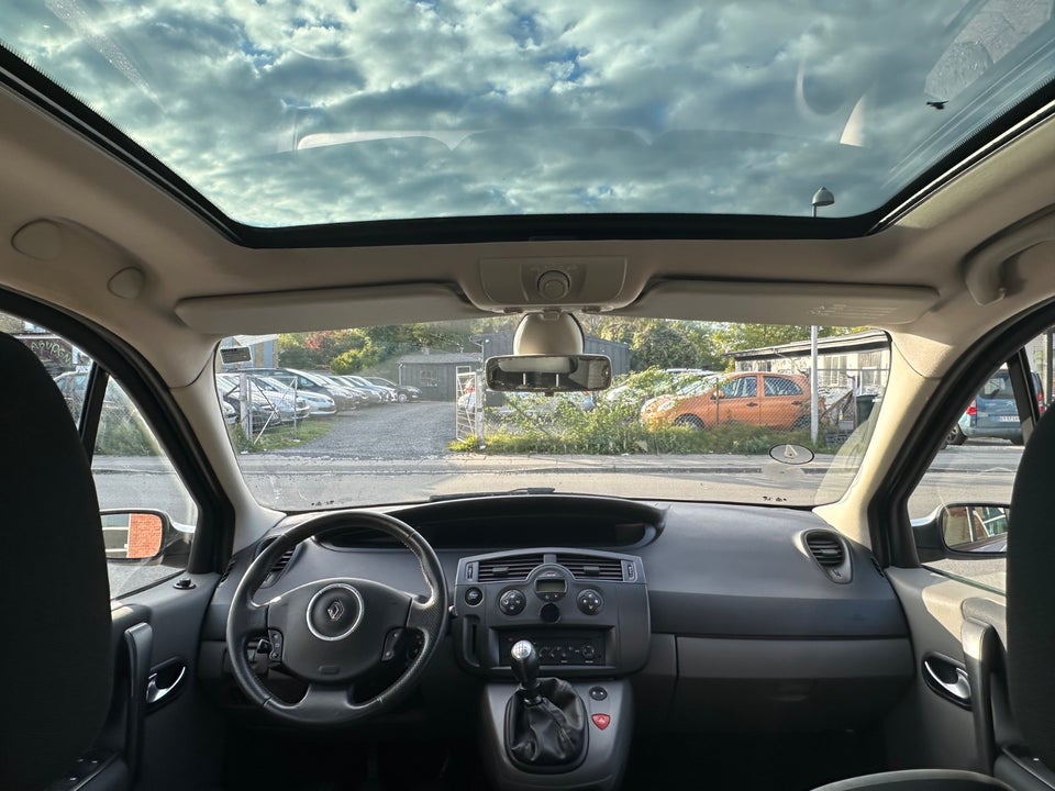 Renault Grand Scenic II 1,6 Authentique Comfort 5d