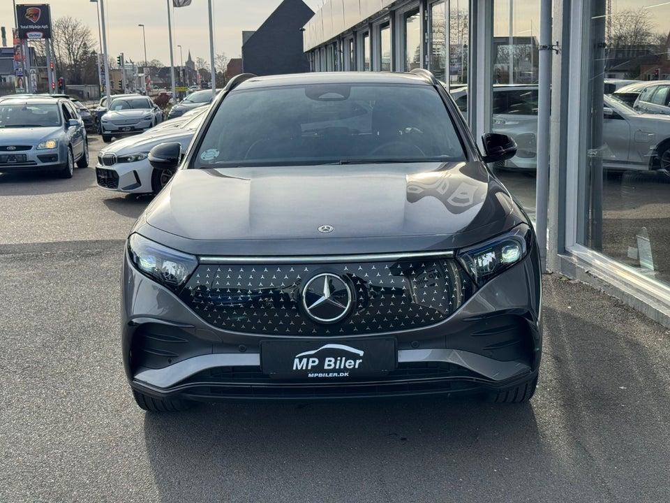 Mercedes EQA300 AMG Line 4Matic 5d