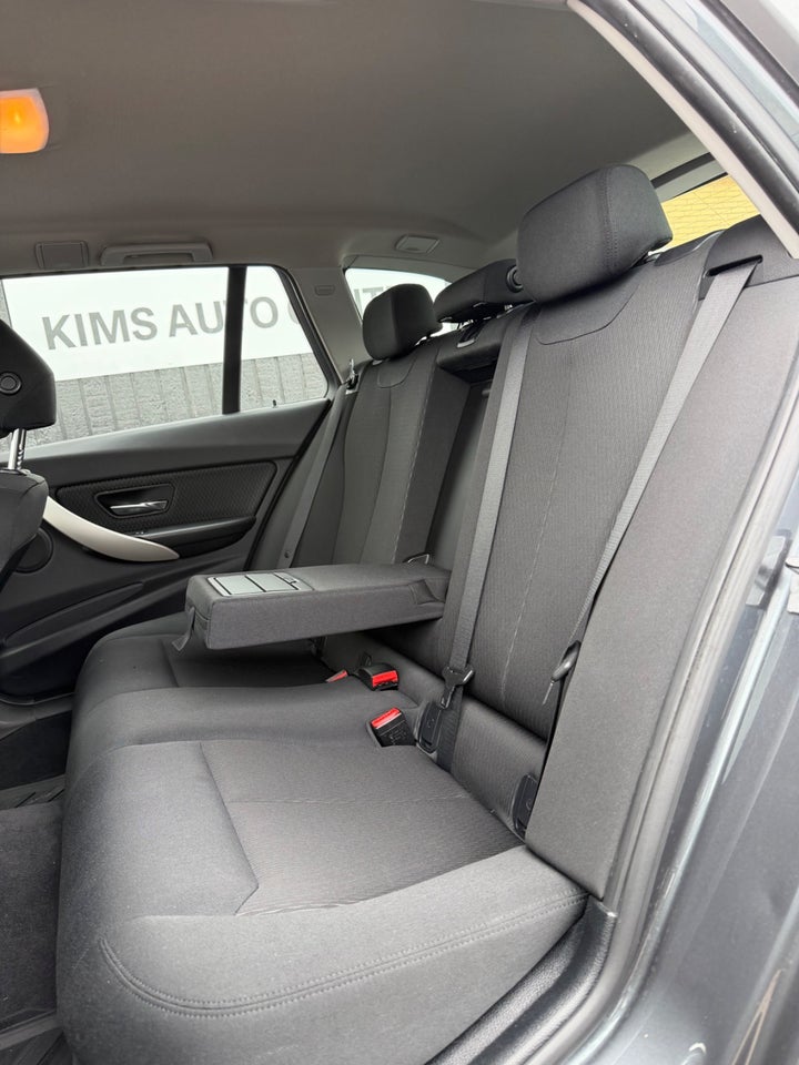 BMW 320d 2,0 Touring aut. 5d