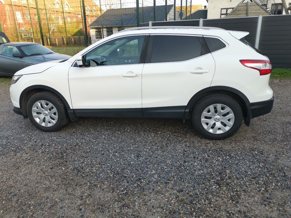 Nissan Qashqai 1,2 Dig-T 115 N-Tec 5d