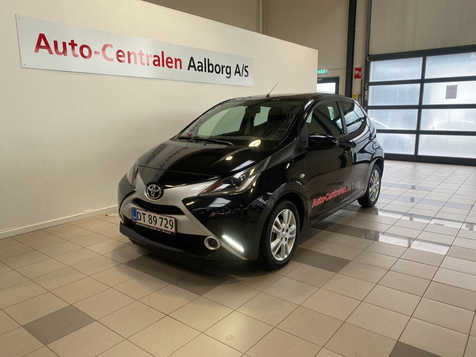 Toyota Aygo 1,0 VVT-i x-play 5d