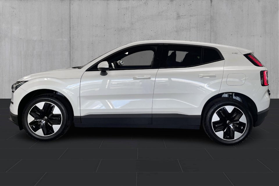 Volvo EX30 Extended Range Core 5d