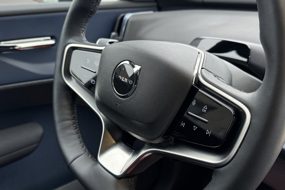 Volvo EX30 Extended Range Plus 5d