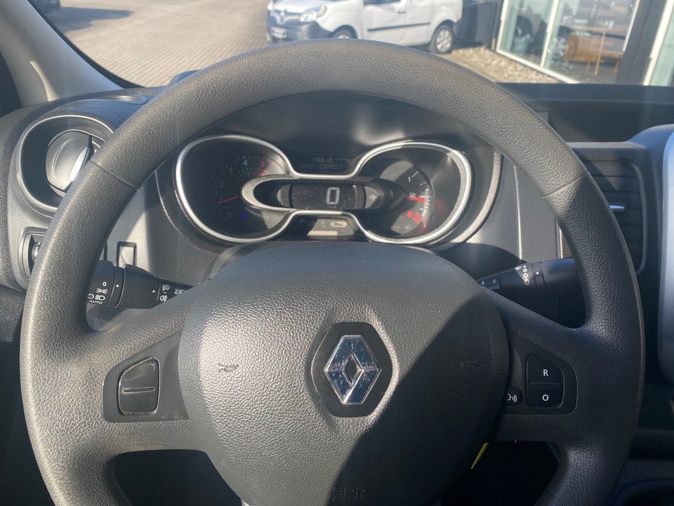 Renault Trafic T29 2,0 dCi 120 L2H1