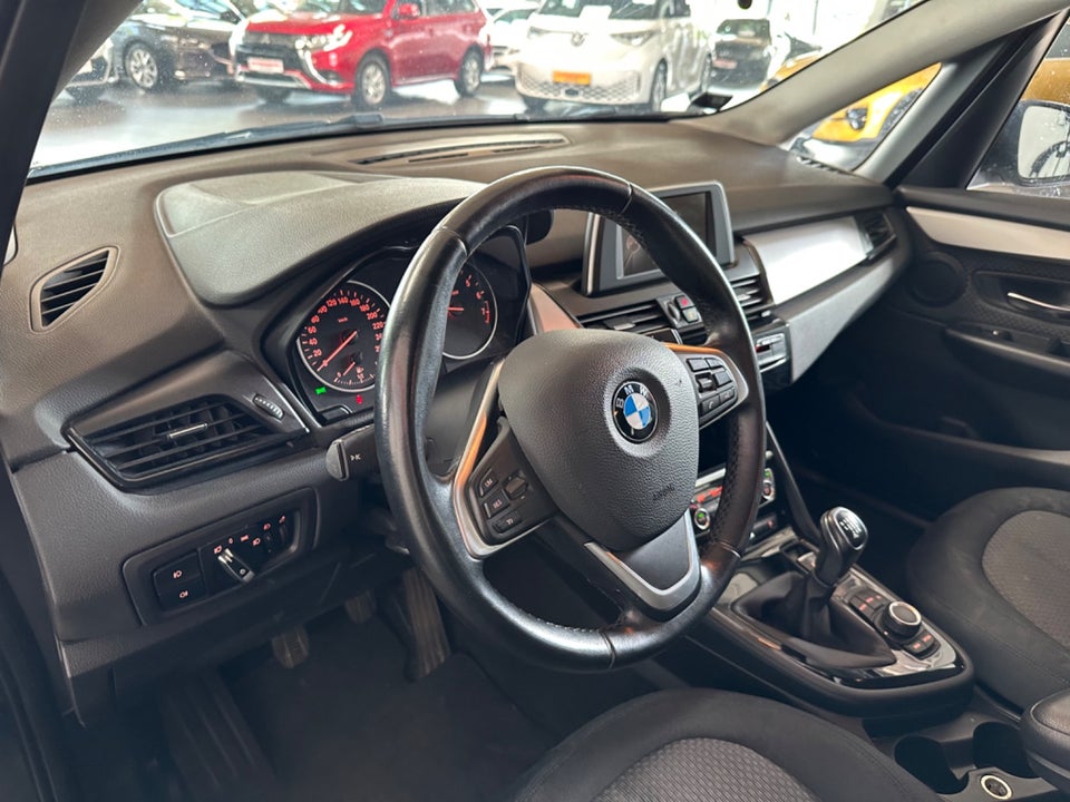 BMW 218i 1,5 Active Tourer Advantage 5d